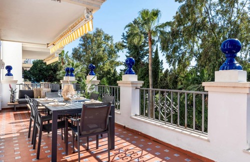 Puerto Banus Apartment | 181 m² Apartment ∙ 2 bedrooms ∙ 4 guests