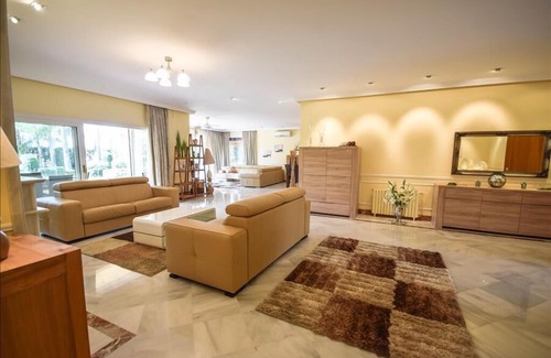 Urbanizacion Marbessa Villa | Fantastic villa in Marbesa directly on the beach