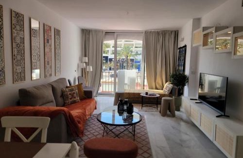 Puerto Banus Apartment | Jardines Del Puerto