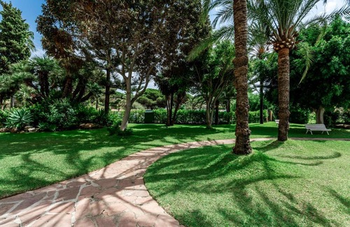 Urbanizacion Marbessa Apartment | Kennedy Towers - Edificio Coronado