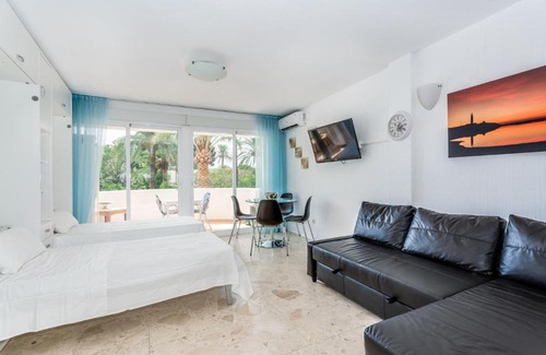 Urbanizacion Marbessa Apartment | Kennedy Towers - Edificio Coronado