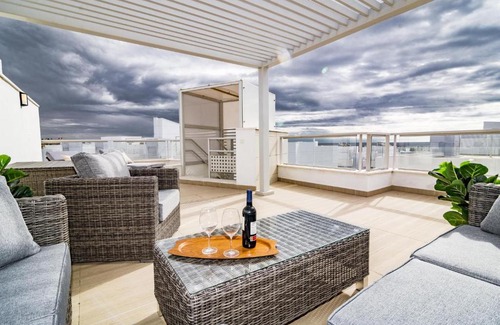 San Pedro de Alcantara Apartment | LAB-Modern Penthouse San Pedro Center