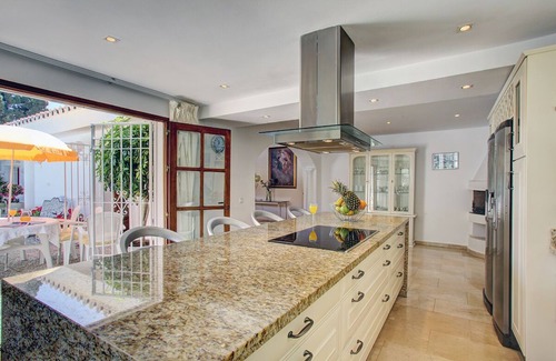 San Pedro de Alcantara Villa | Lovely Villa Las Palmeras, Puerto Banus