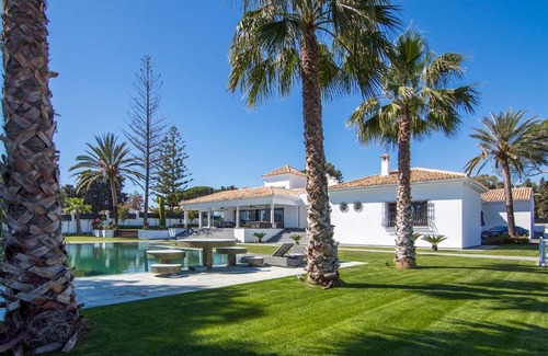 Marbella Villa | LUXURY 6 BEDROOM VILLA 34121872 GOLDEN MILE MARBELLA, INDOOR POOL VERY LARGE OUTDOOR POOL