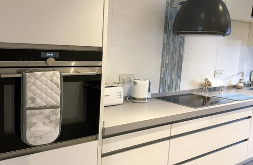 San Pedro de Alcantara Apartment | Luxury Beachside Apartment, In San Pedro/Puerto Banus, Marbella, Costa Del Sol