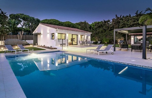 Urbanizacion Marbessa Villa | MAR-Luxury Villa Marbesa 400 meters to beach