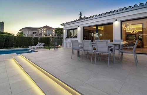 Urbanizacion Marbessa Villa | MAR-Luxury Villa Marbesa 400 meters to beach