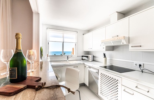 Urbanizacion Costabella Apartment | Modern beachside Penthouse with amazing sea views in Costabella, Marbella