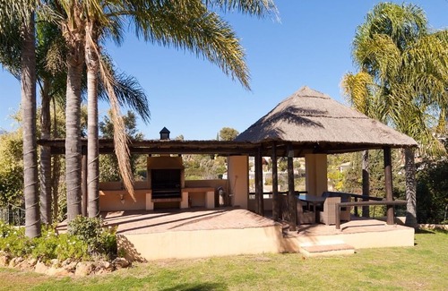 Urbanizacion el Rosario Villa | Modern family villa with private pool & garden, El Rosario, Marbella, close to facilities