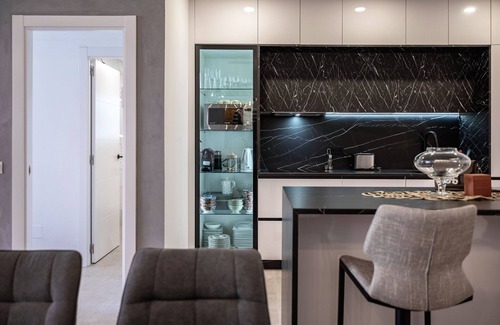 Puerto Banus Apartment | Modern Ground Floor Holiday Apartment – Embrujo Playa, Puerto Banús