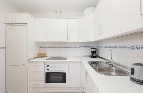 Marbella Apartment | Modern holiday apartment on the beachfront in Costabella, Marbella