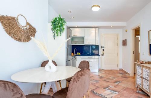 Nikki Beach Apartment | OleHolidays 217 Romana Playa junto al mar