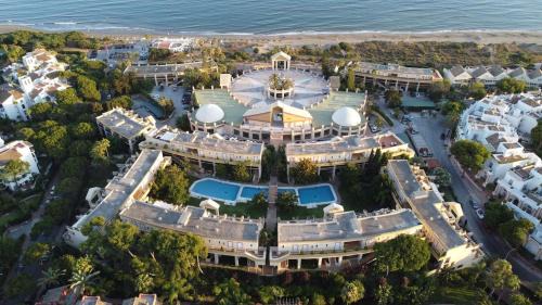 Nikki Beach Apartment | OleHolidays 422 Romana Playa junto a la playa