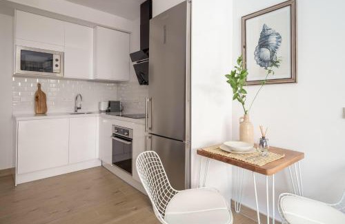 Nikki Beach Apartment | OleHolidays 505 Romana playa primera linea playa