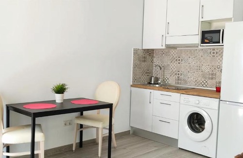Golden Mile Apartment | Precioso estudio con patio