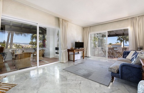 Golden Mile Apartment | Puente Romano Penthouse