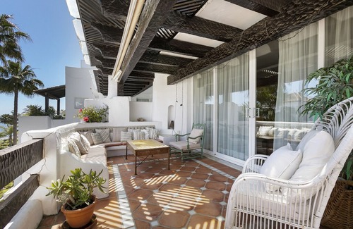 Golden Mile Apartment | Puente Romano Penthouse