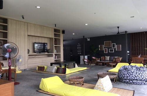 Thung Maha Mek Hotel | S1Hostel Bangkok