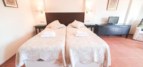 Marbella City Centre Apartment | Skol 329 – Spacious Beachfront Studio with Sea Views