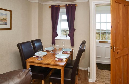 Ravenscar House | Smugglers Cove Cottage