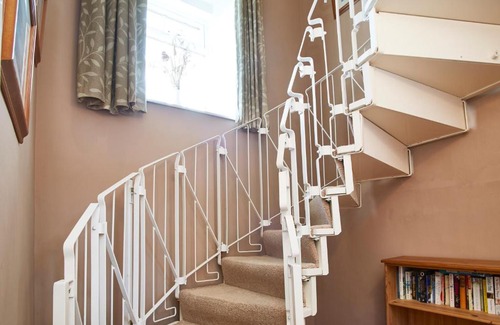 Ravenscar House | Smugglers Cove Cottage