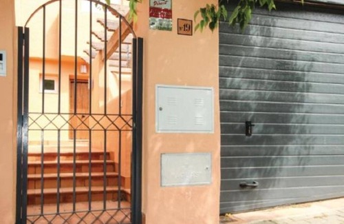 Artola House | Stunning 4 bedroom frontline golf town house
