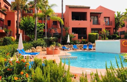 Nikki Beach Apartment | Two-room apartment in Elviria NEAR THE BEACH with parking