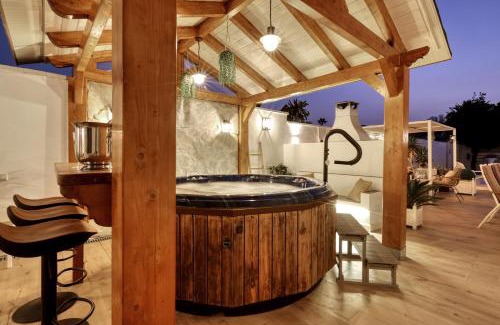 Urbanizacion Costabella Villa | Villa CasaCara Marbella beachside Costabella -Spain
