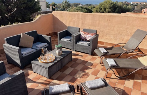 Marbella House | Villa for 8 with 360' view, walking distance BEACH, solarium, Pool.