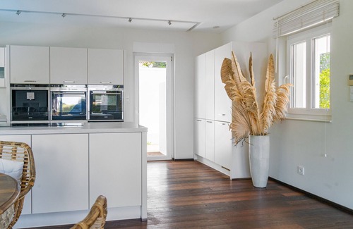 Urbanizacion Costabella Villa | Villa Madrugada - beachside villa in Costabella