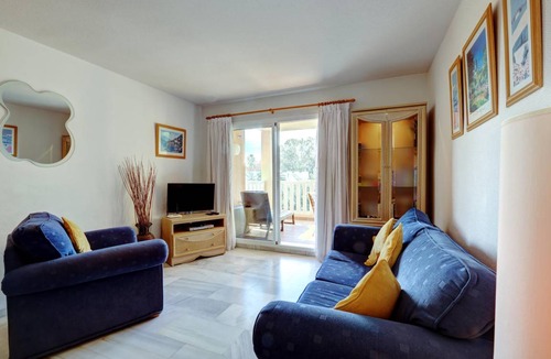 Urbanizacion Hacienda las Chapas Apartment | 100 m² Apartment ∙ 2 bedrooms ∙ 5 guests