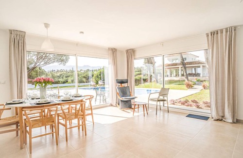 Marbella House | 100 m² House ∙ 2 bedrooms ∙ 4 guests
