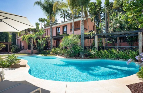 Marbella City Centre Villa | 100 m² Villa ∙ 8 bedrooms ∙ 10 guests