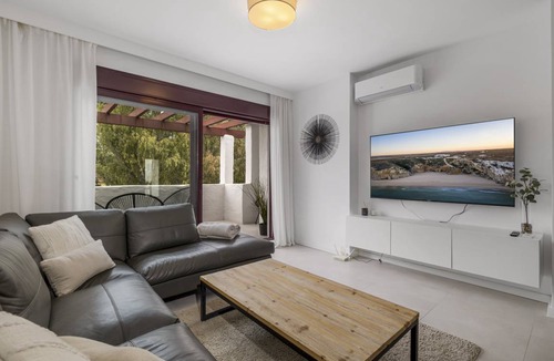 Nueva Andalucia Apartment | 115 m² Apartment ∙ 3 bedrooms ∙ 6 guests