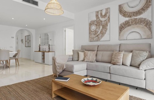Puerto Banus Apartment | 122 m² Apartment ∙ 3 bedrooms ∙ 6 guests