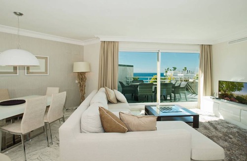 Golden Mile Apartment | 128 m² Apartment ∙ 3 bedrooms ∙ 6 guests