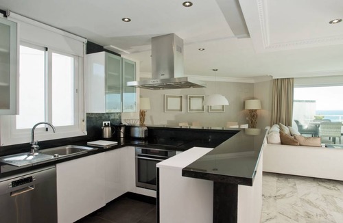 Golden Mile Apartment | 128 m² Apartment ∙ 3 bedrooms ∙ 6 guests