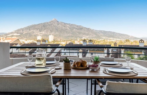 Nueva Andalucia Apartment | 151 m² Apartment ∙ 2 bedrooms ∙ 4 guests