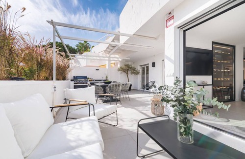 Nueva Andalucia Apartment | 151 m² Apartment ∙ 3 bedrooms ∙ 5 guests