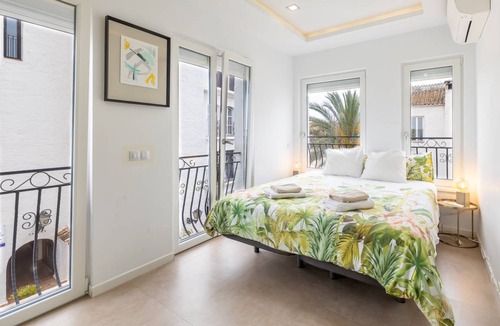 Puerto Banus Apartment | 152 m² Apartment ∙ 3 bedrooms ∙ 6 guests