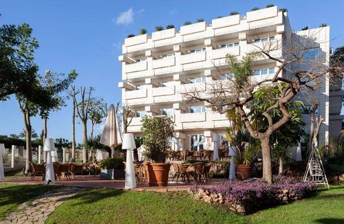 Golden Mile Hotel | 170 m² Hotel ∙ 127 guests