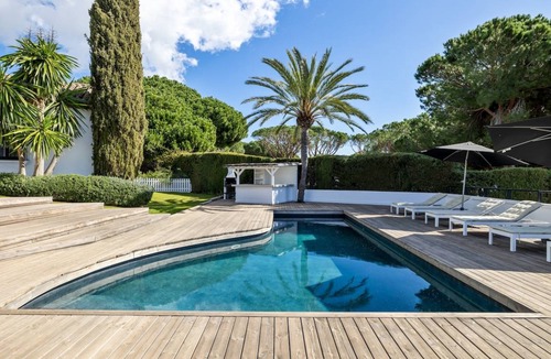 Urbanizacion Hacienda las Chapas Villa | 180 m² Villa ∙ 5 bedrooms ∙ 10 guests