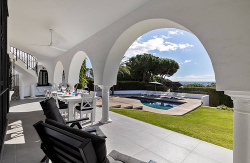 Urbanizacion Hacienda las Chapas Villa | 180 m² Villa ∙ 5 bedrooms ∙ 10 guests