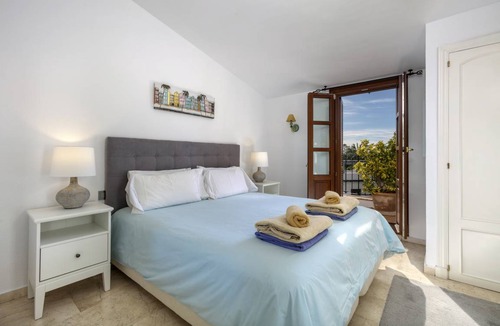 Marbella Apartment | 184 m² Apartment ∙ 3 bedrooms ∙ 6 guests