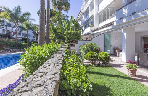 Golden Mile Apartment | 2 beds ground garden floor apartment at Las Canas Beach in Marbella golden Mile