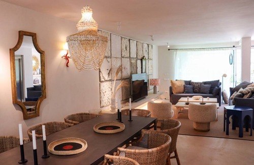 Golden Mile House | 220 m² House ∙ 4 bedrooms ∙ 8 guests