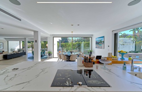 Puerto Banus Ski Chalet | 2244 Luxury Modern Villa with Heated Pool in Puerto Banus