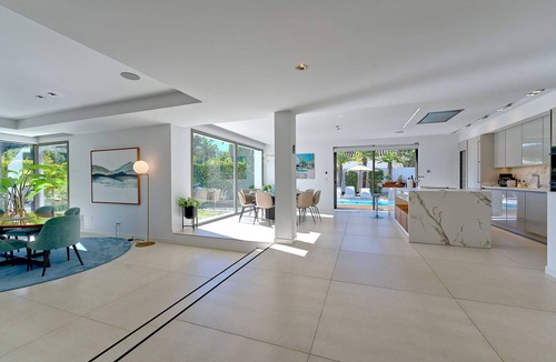 Puerto Banus Ski Chalet | 2244 Luxury Modern Villa with Heated Pool in Puerto Banus
