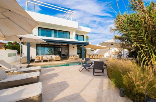 Urbanizacion Costabella Villa | 250 m² Villa ∙ 6 bedrooms ∙ 12 guests