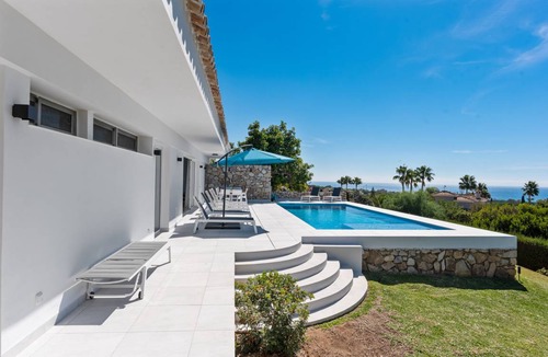 Urbanizacion Hacienda las Chapas Villa | 290 m² Villa ∙ 5 bedrooms ∙ 10 guests